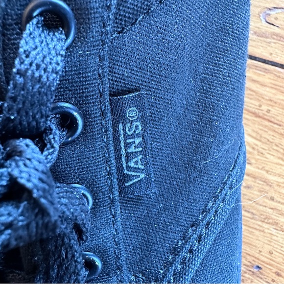 Black Canvas Vans Lace Up Sneakers Women’s 7.5 - Picture 8 of 10